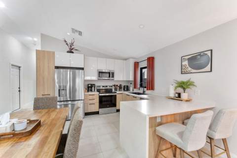 730 47th Street, West Palm Beach FL - photo 8 of 35