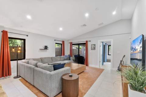 730 47th Street, West Palm Beach FL - photo 6 of 35