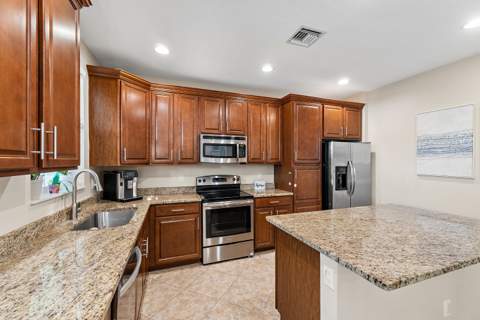 4677 Mediterranean Circle, Palm Beach Gardens FL - photo 9 of 32