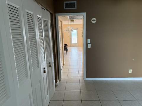 332 Dover B, West Palm Beach FL - photo 11 of 17