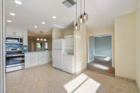 1740 NW 19th Terrace #202, Delray Beach FL - photo 6 of 43