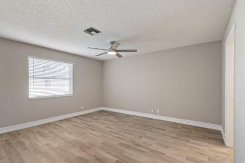 1740 NW 19th Terrace #202, Delray Beach FL - photo 18 of 43