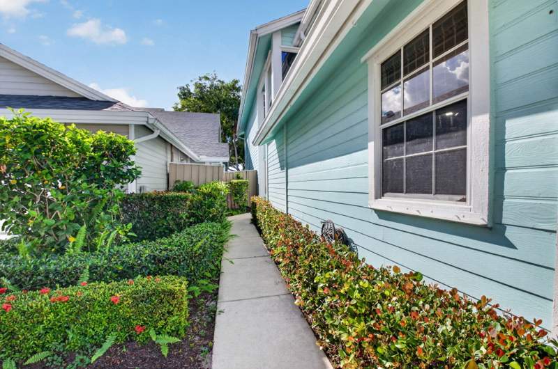 3 bedroom Single Family Residence at 5092 Coronado Ridge, Fairfield At Boca 2 Of Cedar Grove, Boca Raton — photo 4