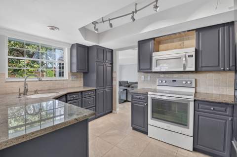 5092 Coronado Ridge, Boca Raton FL - photo 18 of 60