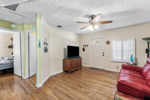 806 N M Street, Lake Worth Beach FL - photo 6 of 35