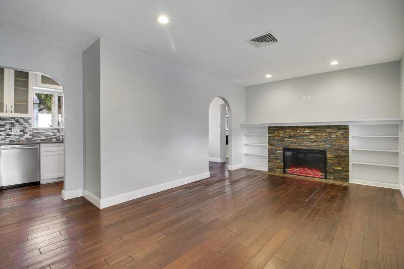3 bedroom Single Family Residence at 1111 N B Street, Lake Worth Town Of In Pb 2 Pgs 29 To 40 Inc, Lake Worth Beach — photo 5