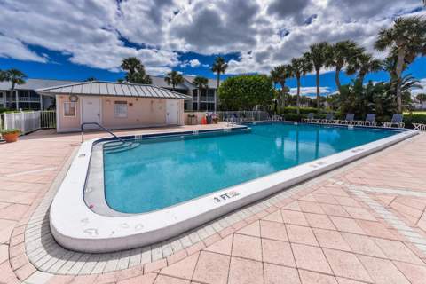5811 NE Gulfstream Way #4002, Hutchinson Island FL - photo 24 of 38