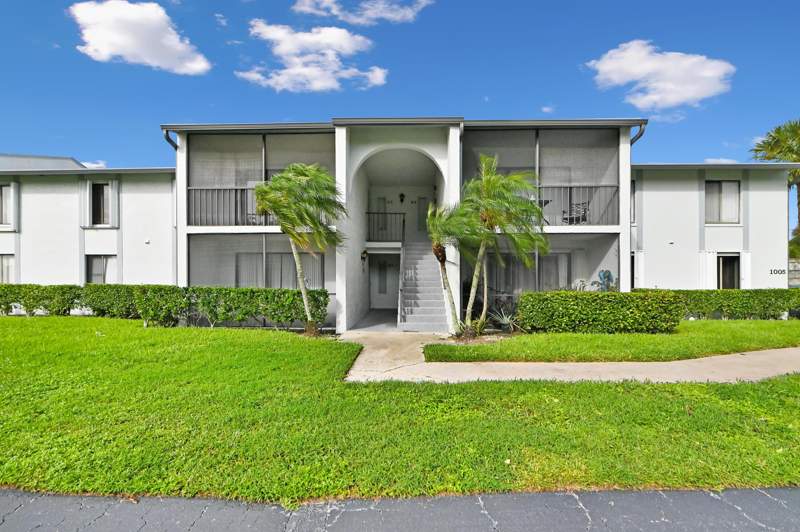 2 bedroom Condominium at 1005 Green Pine Boulevard #C2, Palm Club Village, West Palm Beach — photo 3