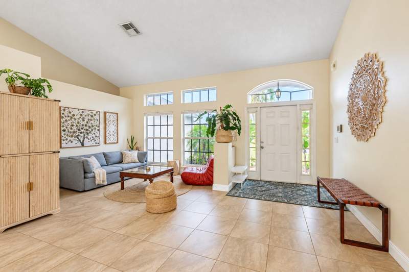 3 bedroom Single Family Residence at 103 SW Pilsner Circle, Port St Lucie Section 34, Port St. Lucie — photo 4