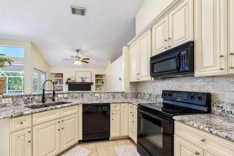 103 SW Pilsner Circle, Port St. Lucie FL - photo 12 of 33