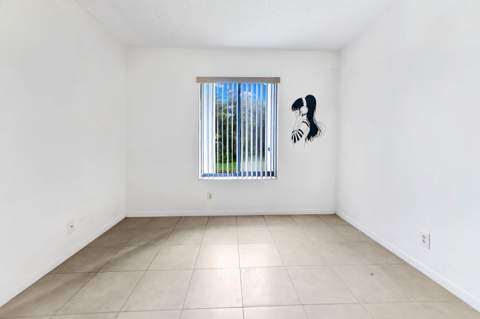 1005 Green Pine Boulevard #C2, West Palm Beach FL - photo 15 of 26