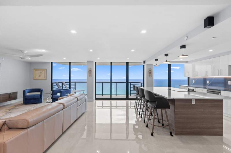 2 bedroom Condominium at 250 S Ocean Boulevard #15D, Marbella Condo, Boca Raton — photo 2