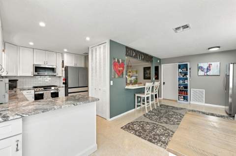 180 NE Surfside Avenue, Port St. Lucie FL - photo 13 of 22