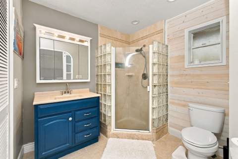 180 NE Surfside Avenue, Port St. Lucie FL - photo 16 of 22