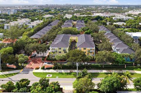 1009 W Heritage Club Circle, Delray Beach FL - photo 8 of 34