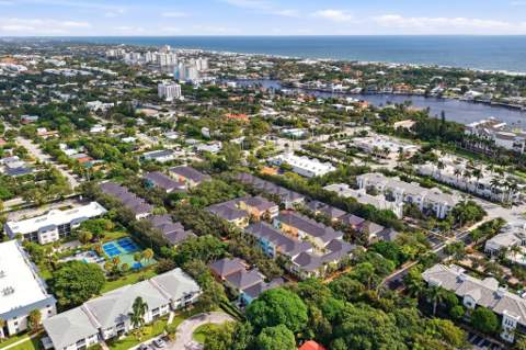 1009 W Heritage Club Circle, Delray Beach FL - photo 9 of 34