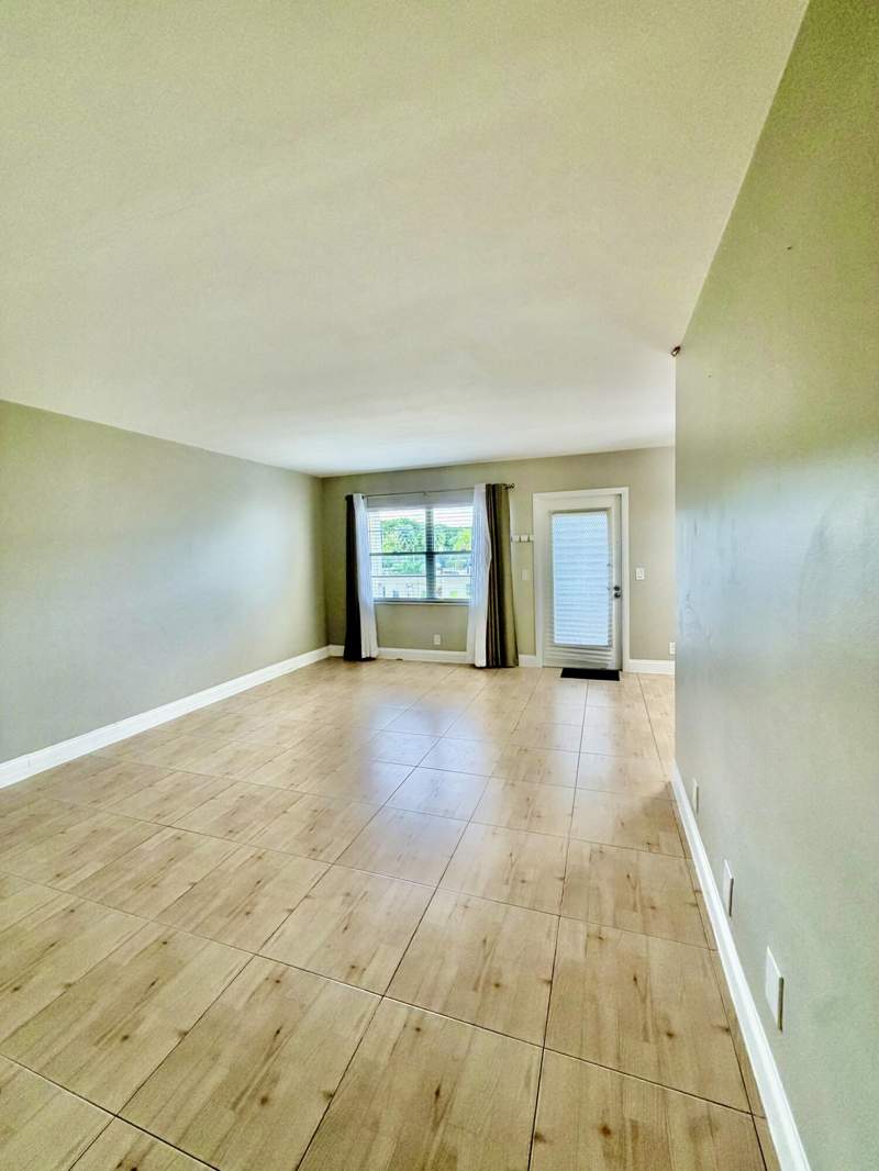 2 bedroom Condominium at 153 Dorset D, Century Village, Boca Raton — photo 4