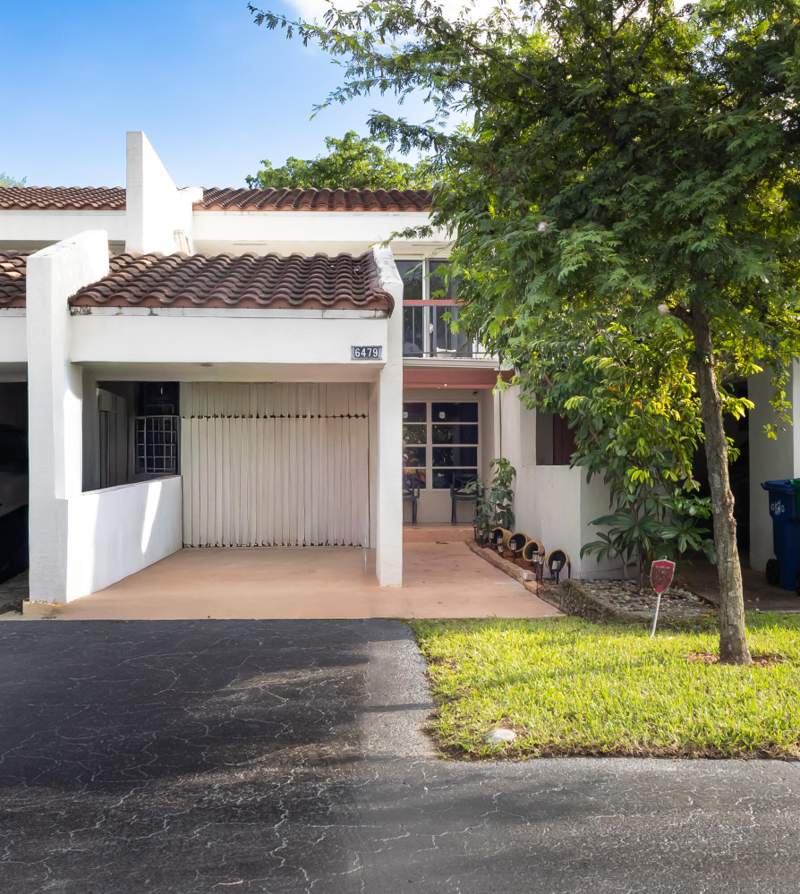 3 bedroom Condominium at 6479 Racquet Club Drive, Courts Of Inverrary Phase I, Lauderhill — photo 2