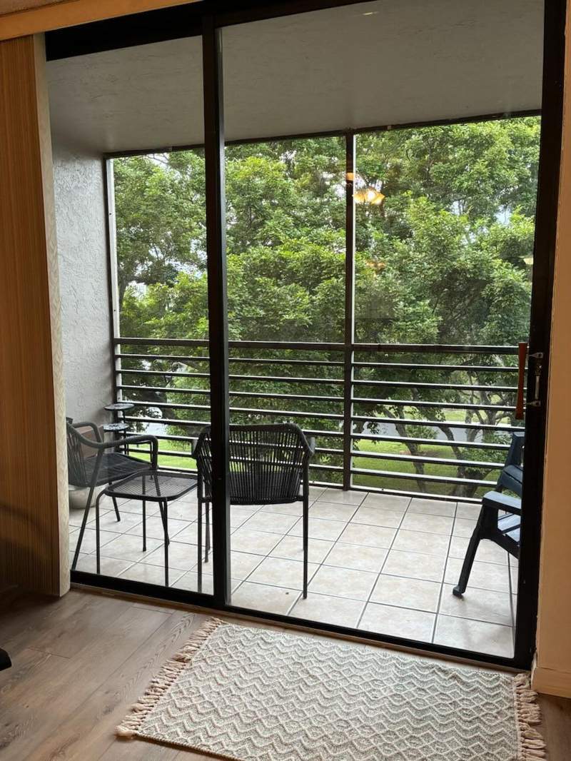 2 bedroom Condominium at 1000 Colony Point Circle #404, Colony Point 2 Condo, Pembroke Pines — photo 3