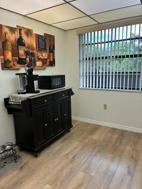 1000 Colony Point Circle #404, Pembroke Pines FL - photo 8 of 9