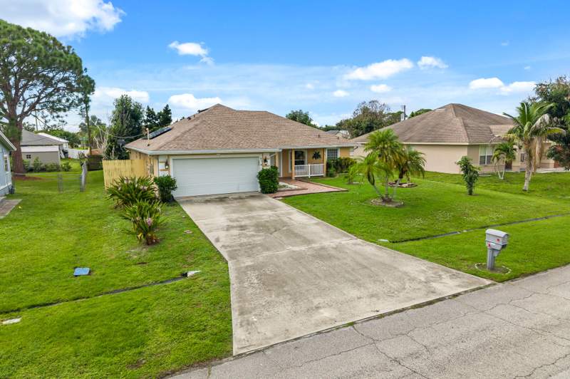 3 bedroom Single Family Residence at 674 SW Lucero Drive, Port St Lucie Section 27, Port St. Lucie — photo 4