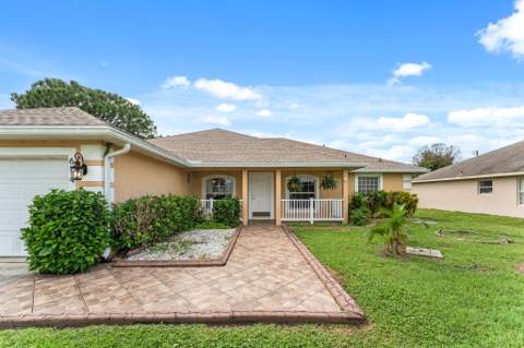 674 SW Lucero Drive, Port St. Lucie FL - photo 10 of 49