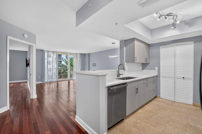 1 bedroom Condominium at 99 SE Mizner Boulevard #435, Palmetto Place Condo, Boca Raton — photo 3