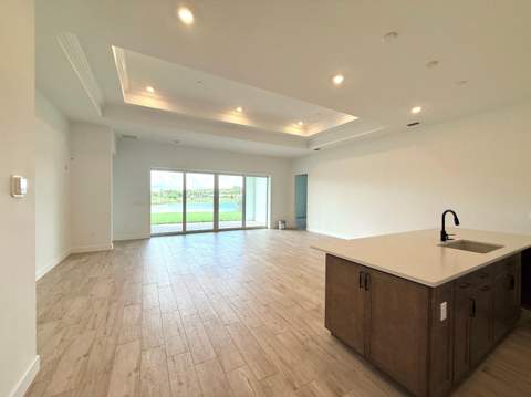 10350 SW Highpointe Drive #112 Ashby, Stuart FL - photo 9 of 28