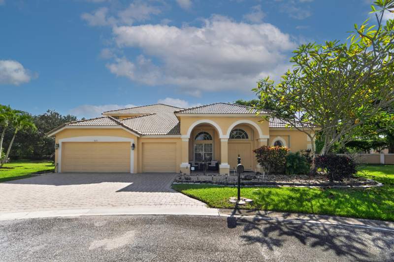 5 bedroom Single Family Residence at 3621 Burchs, Hamilton Bay Sec 1A And 1B, West Palm Beach — photo 2