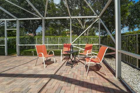 672 Gazetta Way, West Palm Beach FL - photo 12 of 46