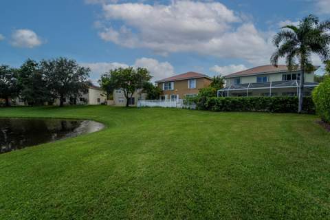 672 Gazetta Way, West Palm Beach FL - photo 12 of 46
