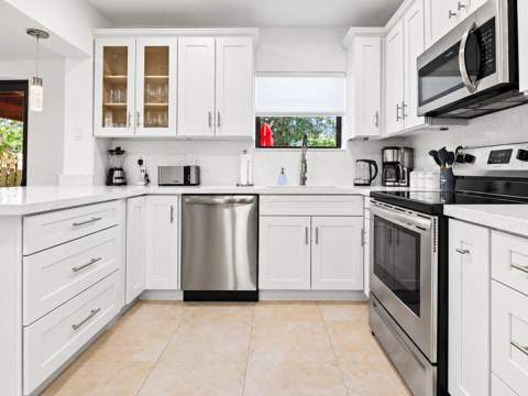 1216 NE 16th Terrace, Fort Lauderdale FL - photo 9 of 27