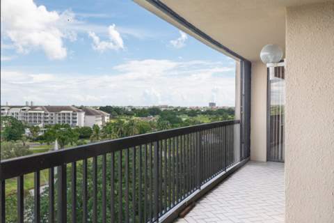 2480 Presidential Way #903, West Palm Beach FL - photo 15 of 36