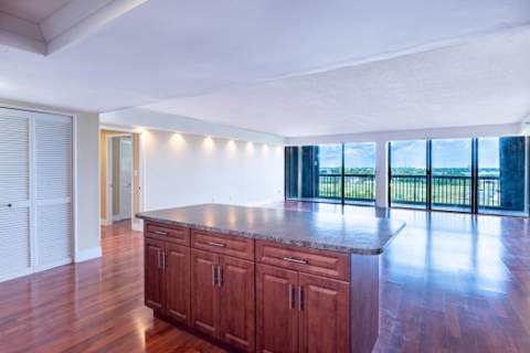 2480 Presidential Way #903, West Palm Beach FL - photo 6 of 36