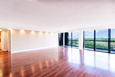 2480 Presidential Way #903, West Palm Beach FL - photo 11 of 36