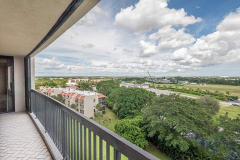 2480 Presidential Way #903, West Palm Beach FL - photo 17 of 36