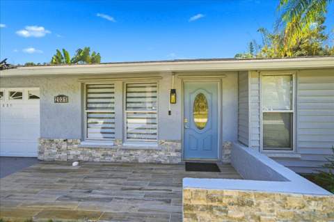 2031 SE New York Street, Port St. Lucie FL - photo 6 of 68