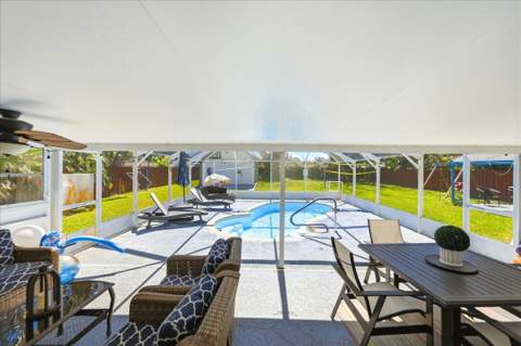 2031 SE New York Street, Port St. Lucie FL - photo 7 of 68