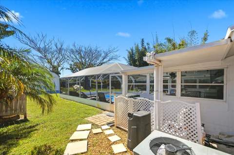 2031 SE New York Street, Port St. Lucie FL - photo 19 of 68