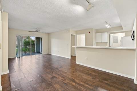 2640 S University Drive #222, Davie FL - photo 6 of 26