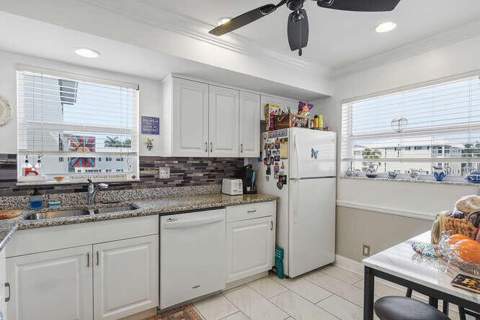 17 Colonial Club Drive #205, Boynton Beach FL - photo 13 of 56