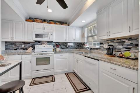 17 Colonial Club Drive #205, Boynton Beach FL - photo 15 of 56
