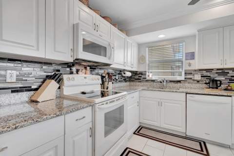17 Colonial Club Drive #205, Boynton Beach FL - photo 16 of 56