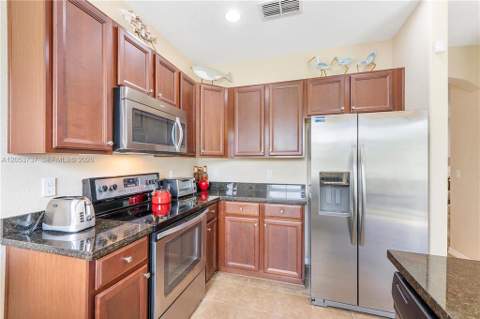 2851 W Prospect Road, Fort Lauderdale FL - photo 10 of 35
