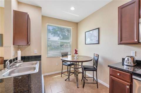 2851 W Prospect Road, Fort Lauderdale FL - photo 11 of 35