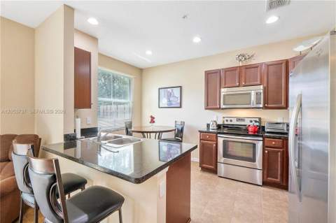 2851 W Prospect Road, Fort Lauderdale FL - photo 9 of 35
