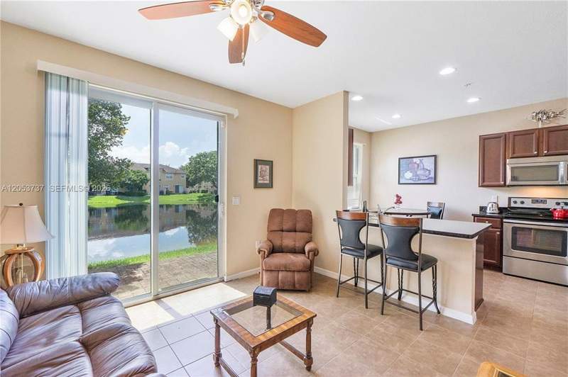 3 bedroom Townhouse at 2851 W Prospect Road, Tuscan Villas Condo, Fort Lauderdale — photo 2