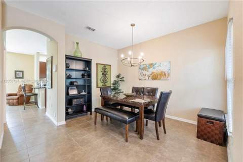2851 W Prospect Road, Fort Lauderdale FL - photo 6 of 35