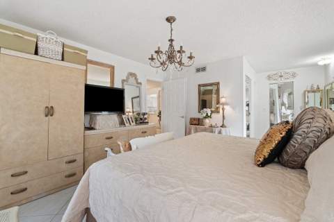 5010 Privet Place #101, Delray Beach FL - photo 13 of 29