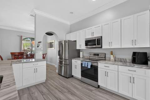 422 SW Tulip Boulevard, Port St. Lucie FL - photo 18 of 45